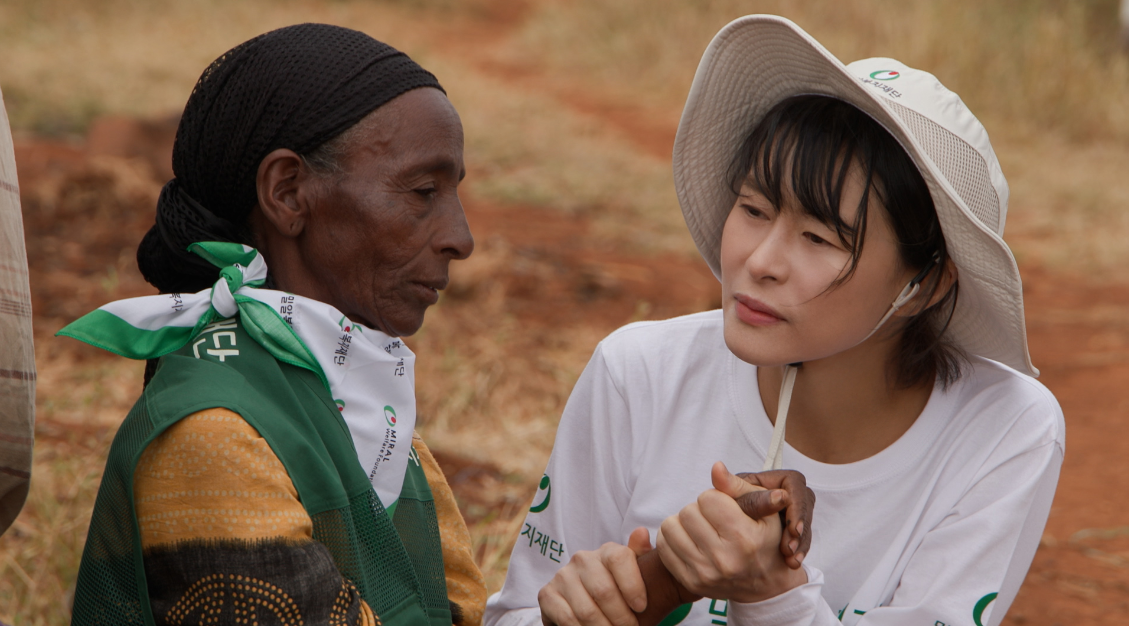 [KBS1 Love Beyond Sea] Actress Ye Ji-won Meets Three Child Heads of Household in Kenya